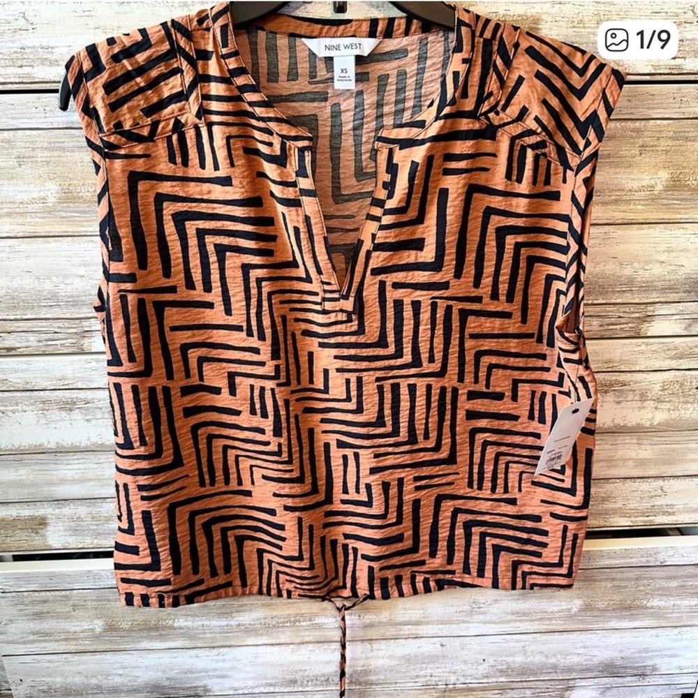 🧡 Nine West XS Geometric Sleeveless Drawstring Top NWT Orange Black